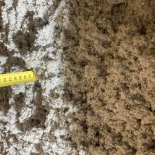 Foukaná izolace Thermofloc byla provedena na volno v tloušťce 33 cm.